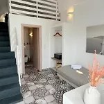 Comfort Aparthotel Fira (Santorini)